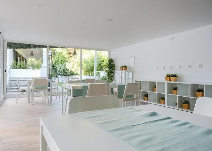4U Lisbon VI Guesthouse Airport